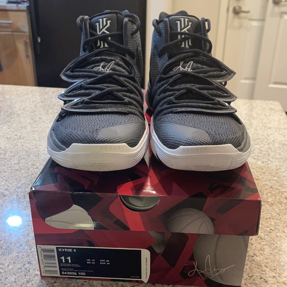 Men’s kyrie 4 sneakers